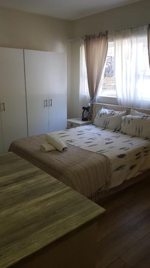 Albatross Beach Guest House Джеффріс-Бей Екстер'єр фото