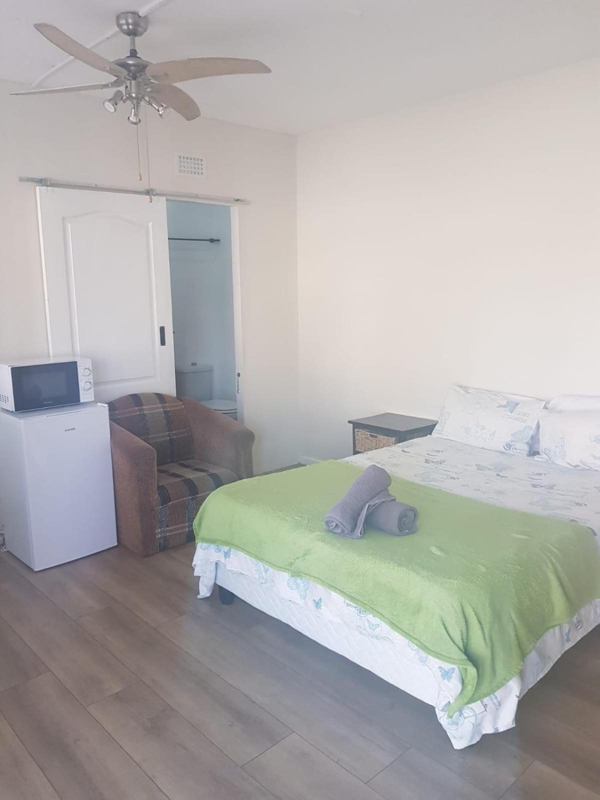 Albatross Beach Guest House Джеффріс-Бей Екстер'єр фото