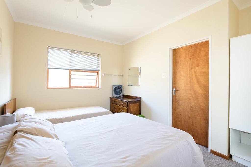 Albatross Beach Guest House Джеффріс-Бей Екстер'єр фото